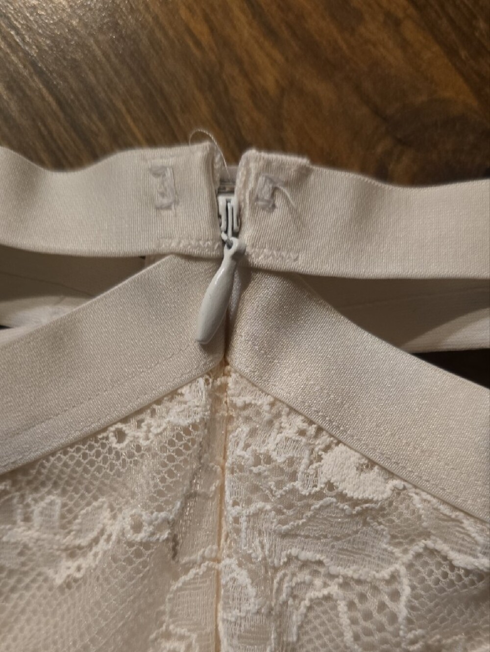 Victoria’s Secret Coconut White Shine Strap Lace Lingerie Mini Skirt Size S - Picture 9 of 12